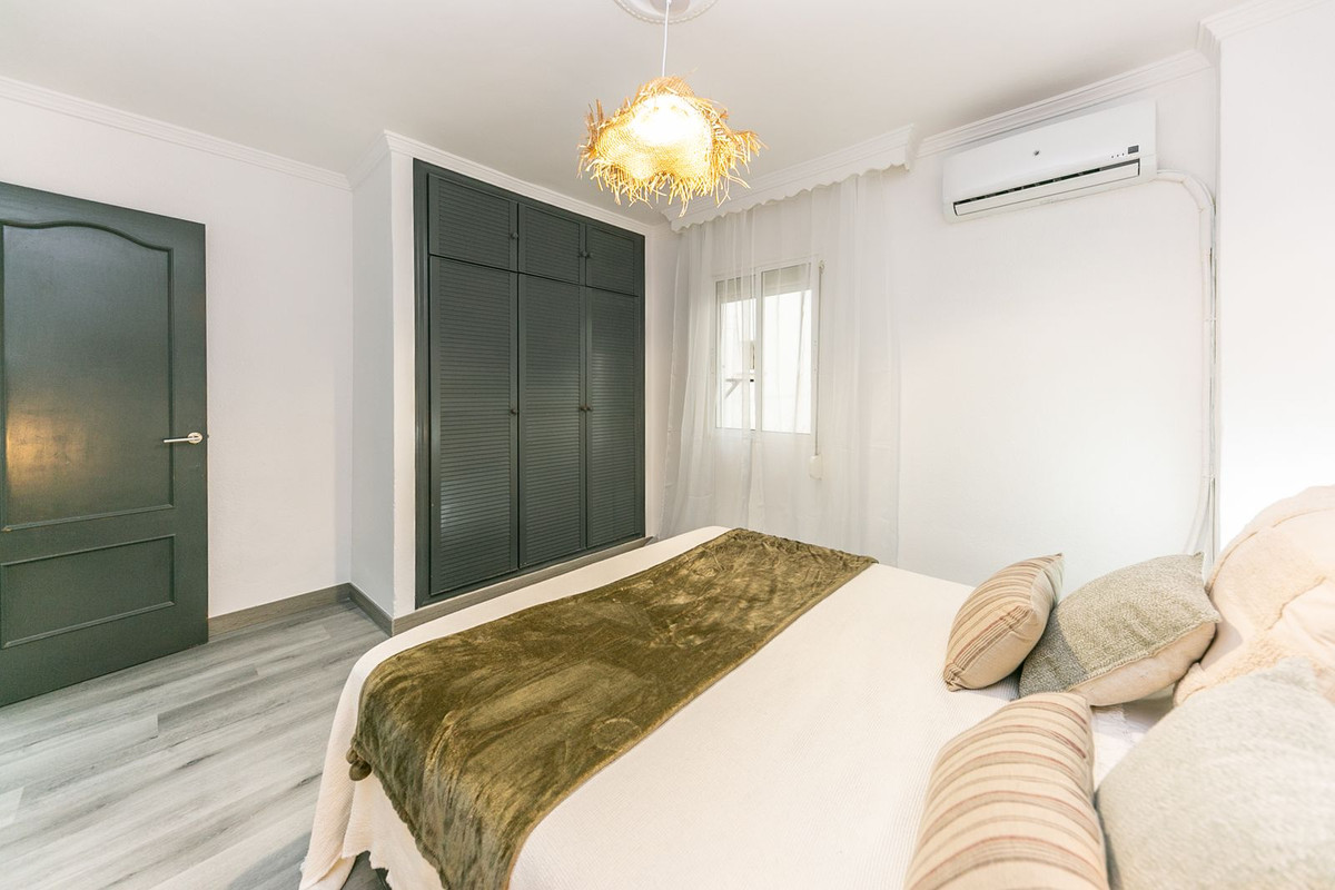 Se vende Apartamento Planta Media de 3 dormitorios en Costa Del Sol, Málaga, España