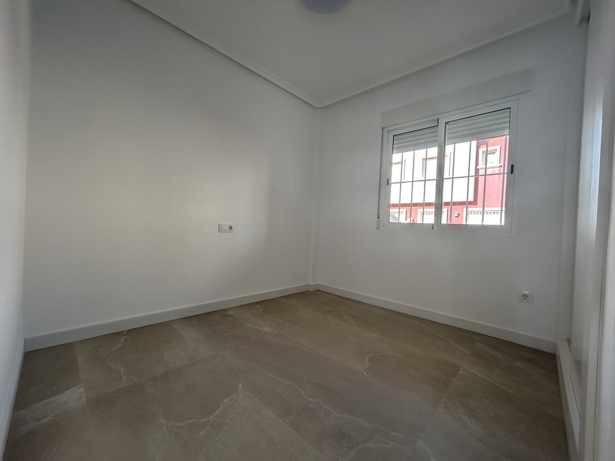 Se vende Apartamento Planta Baja de 2 dormitorios en Costa Blanca, Alicante, España