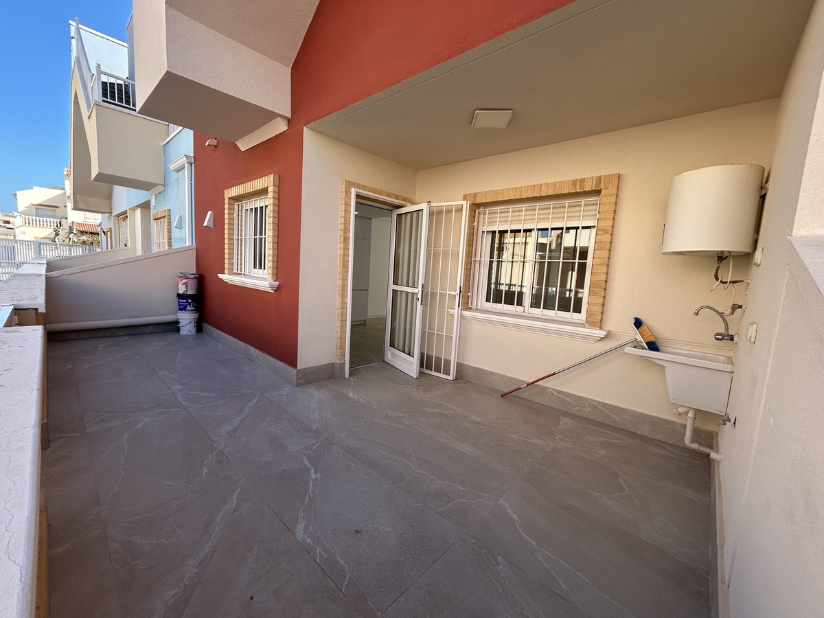 Se vende Apartamento Planta Baja de 2 dormitorios en Costa Blanca, Alicante, España