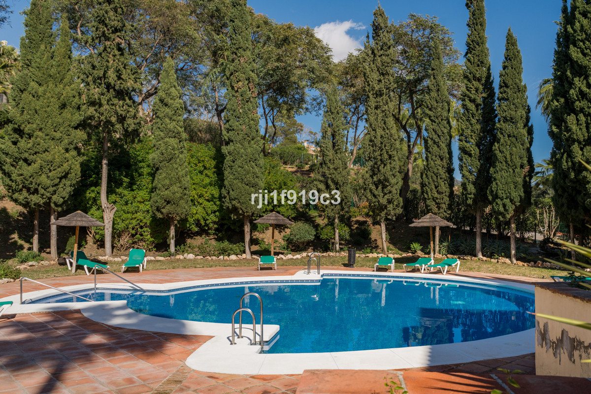 3 Bed Apartment for sale in Elviria Costa Del Sol, Málaga, Spain