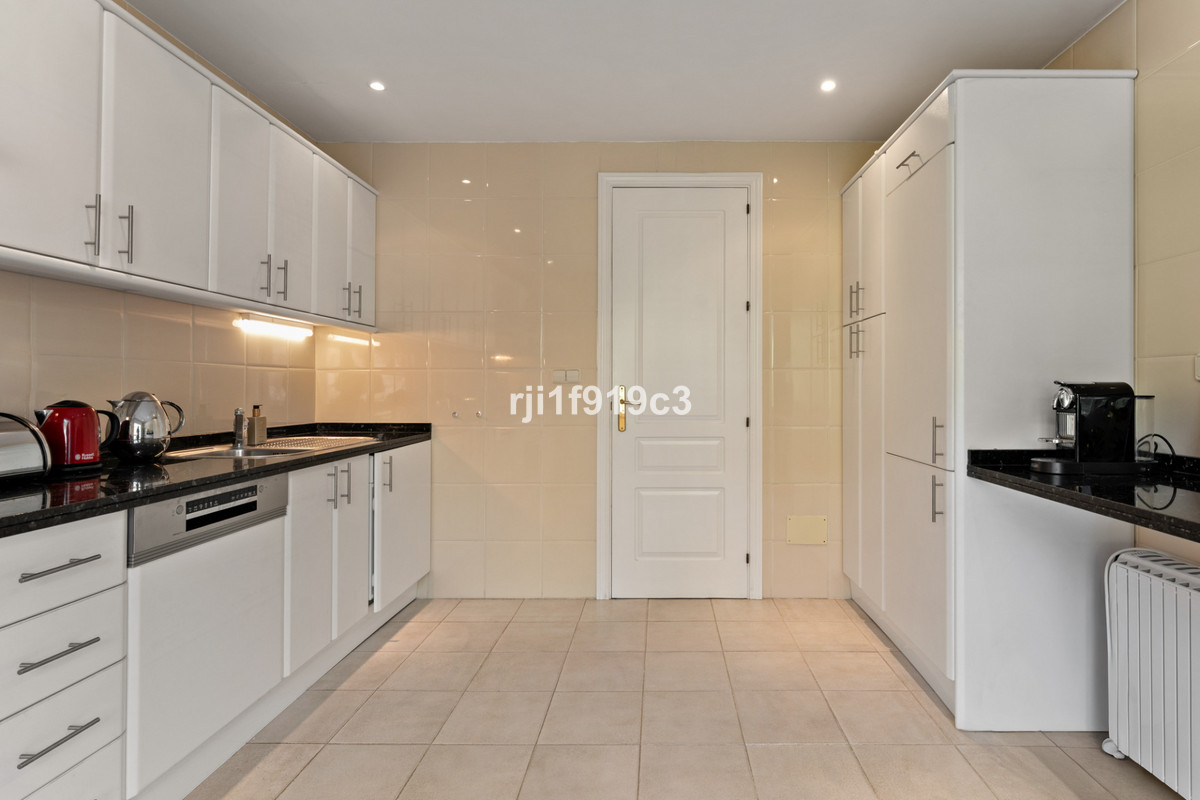 3 Bed Apartment for sale in Elviria Costa Del Sol, Málaga, Spain