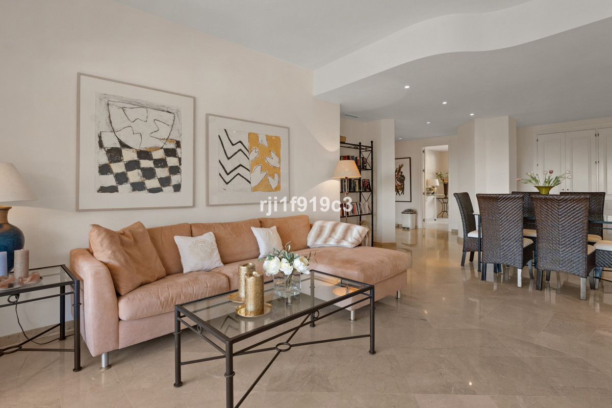 3 Bed Apartment for sale in Elviria Costa Del Sol, Málaga, Spain