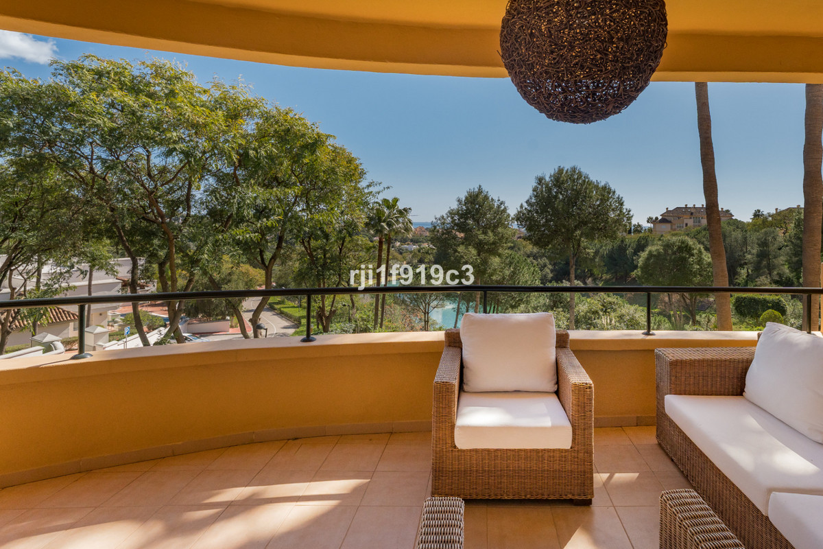 3 Bed Apartment for sale in Elviria Costa Del Sol, Málaga, Spain