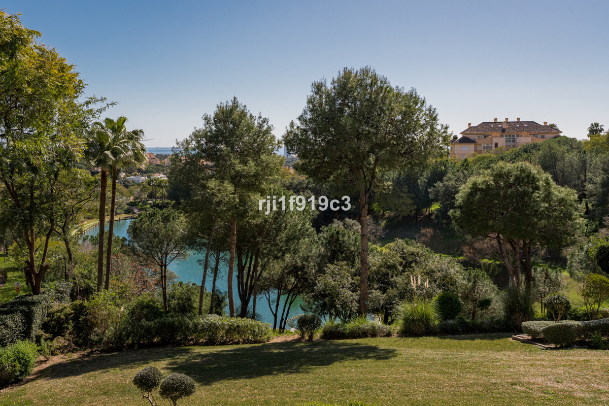 3 Bed Apartment for sale in Elviria Costa Del Sol, Málaga, Spain