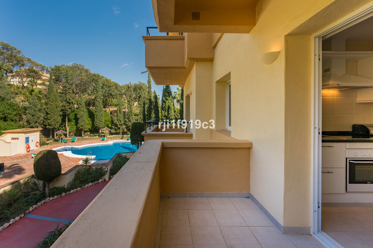 3 Bed Apartment for sale in Elviria Costa Del Sol, Málaga, Spain