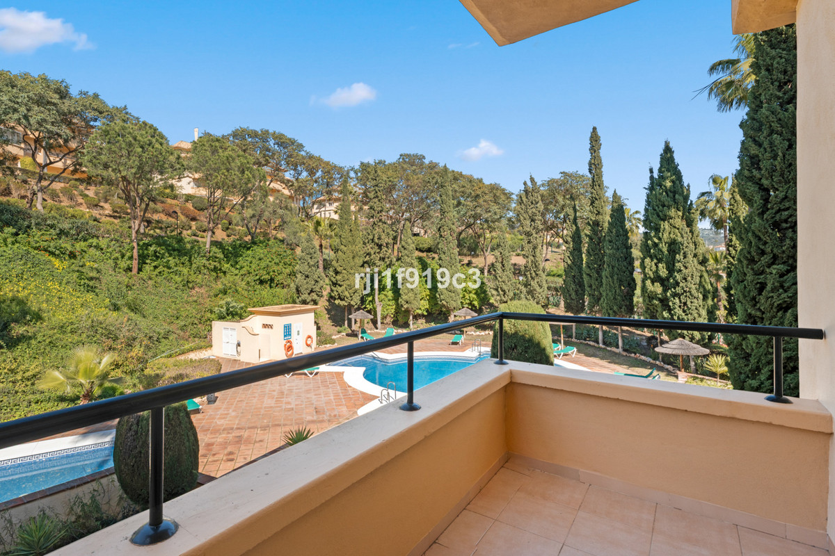 3 Bed Apartment for sale in Elviria Costa Del Sol, Málaga, Spain