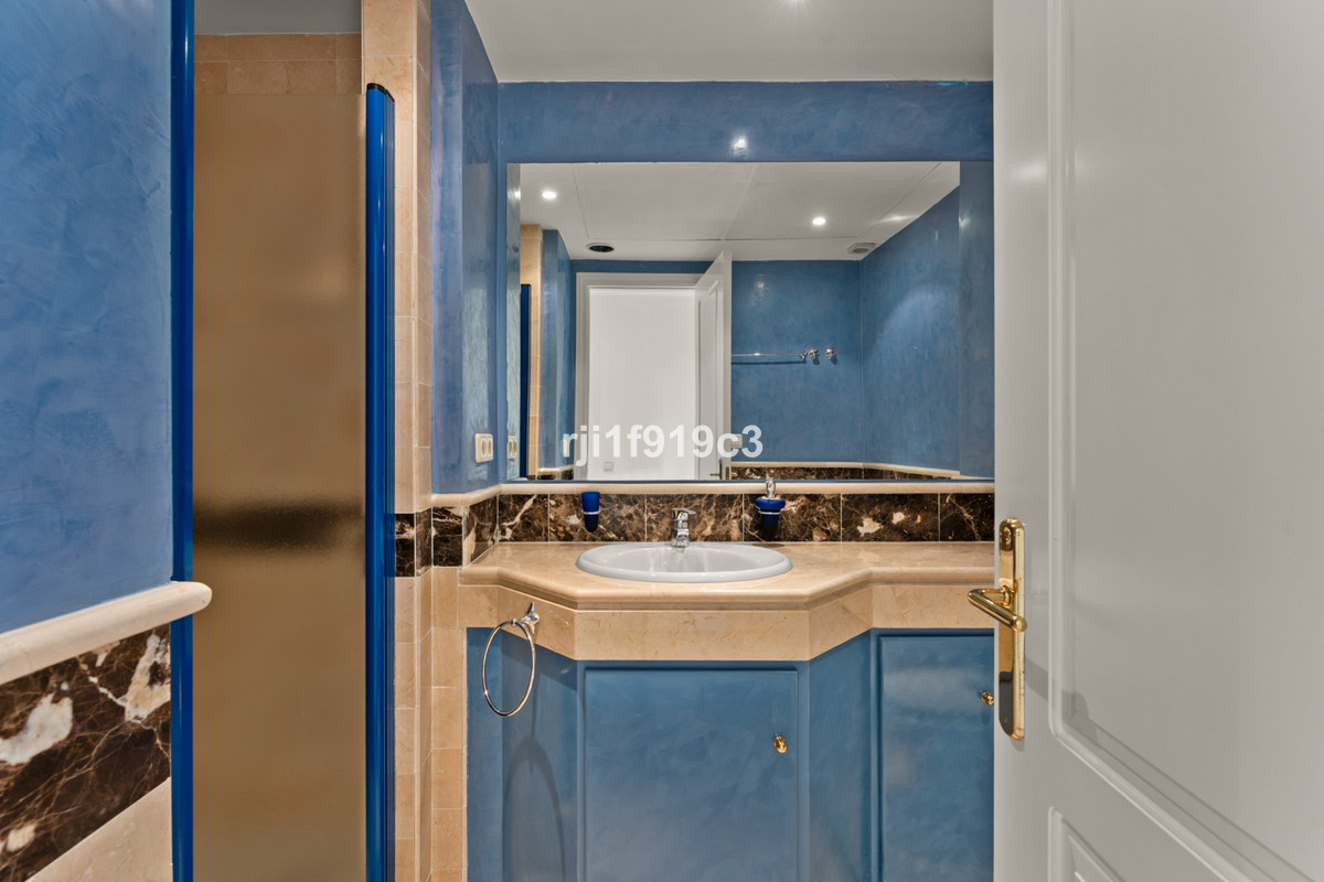 3 Bed Apartment for sale in Elviria Costa Del Sol, Málaga, Spain