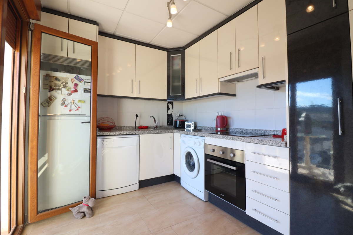 Se vende Apartamento Planta Media de 2 dormitorios en Costa Blanca, Alicante, España