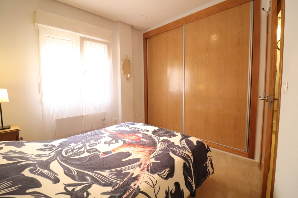 Se vende Apartamento Planta Media de 2 dormitorios en Costa Blanca, Alicante, España