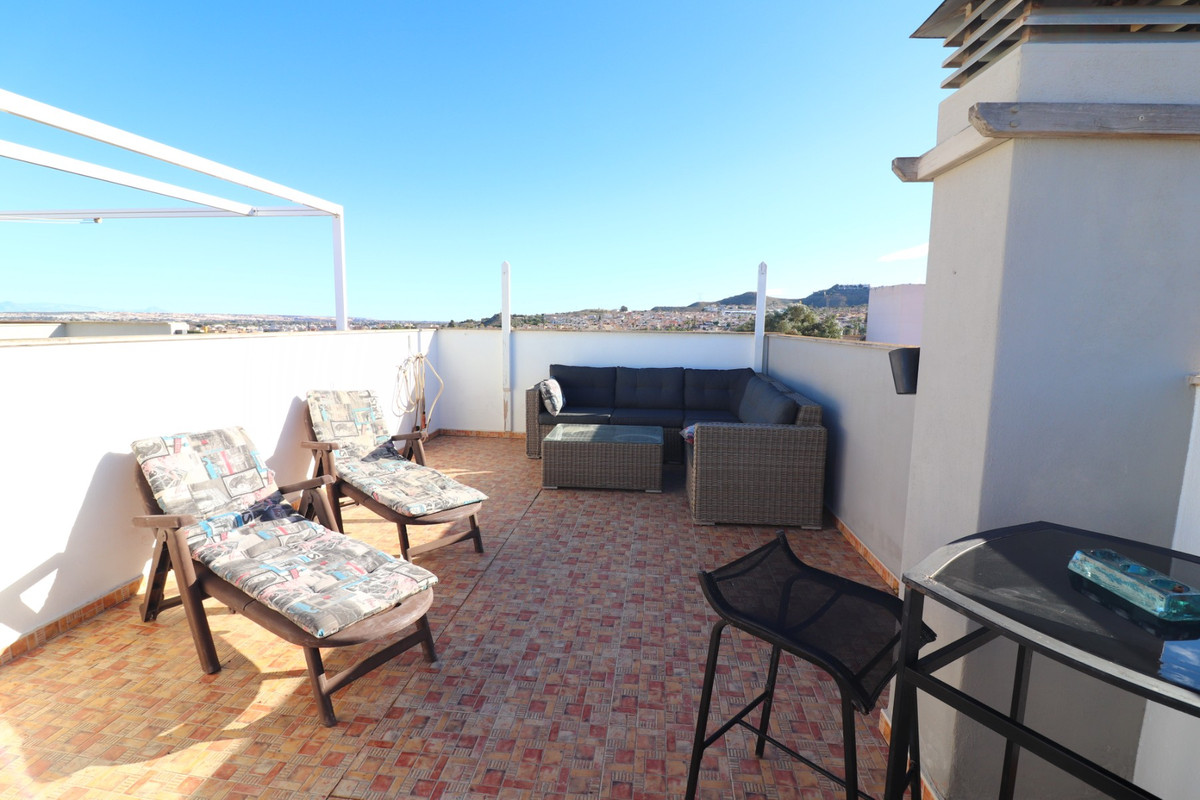 Se vende Apartamento Planta Media de 2 dormitorios en Costa Blanca, Alicante, España