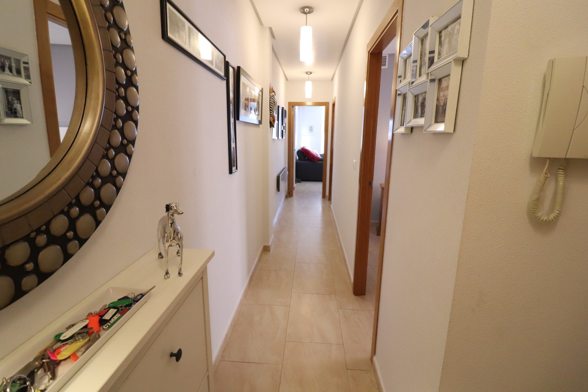 Se vende Apartamento Planta Media de 2 dormitorios en Costa Blanca, Alicante, España
