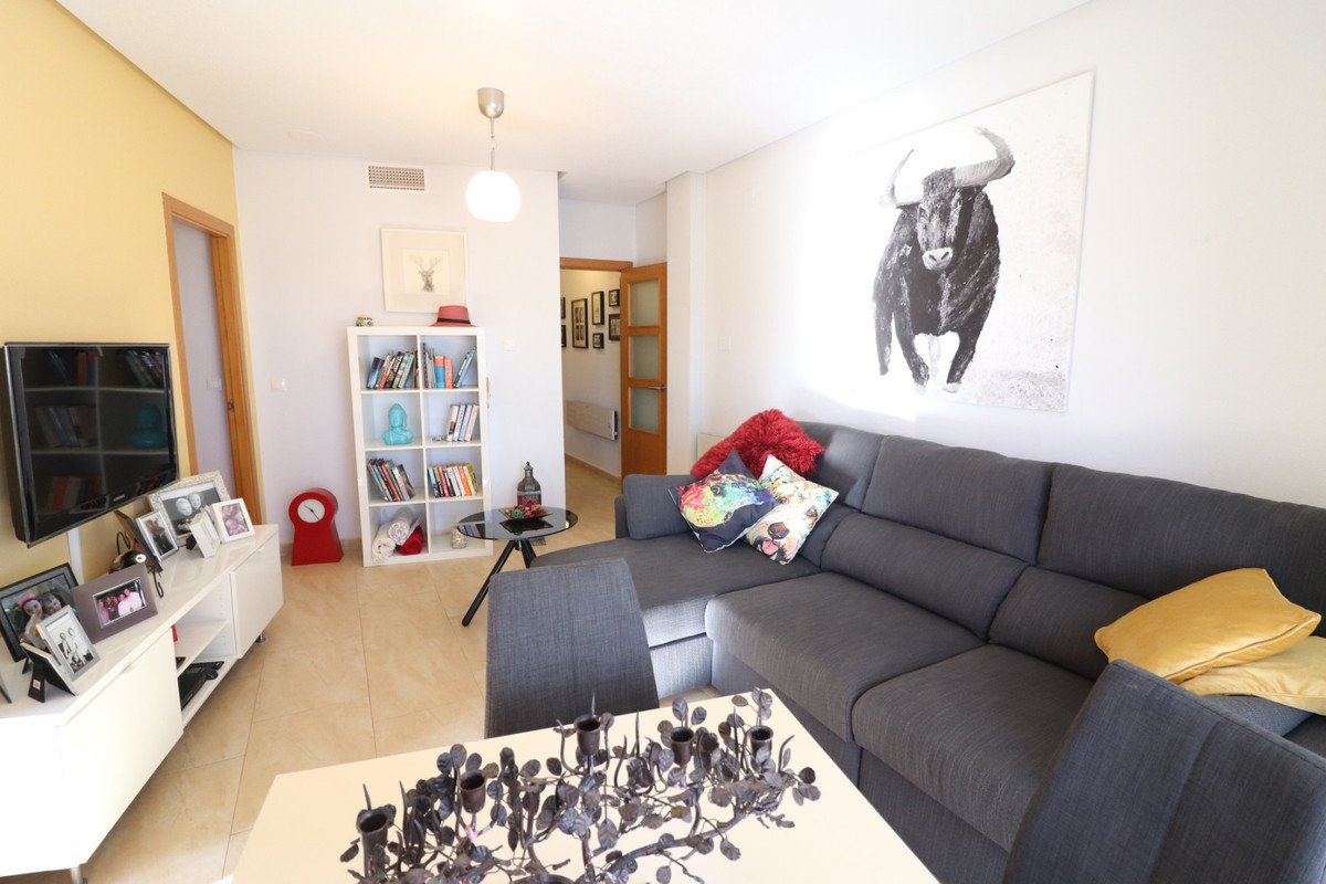 Se vende Apartamento Planta Media de 2 dormitorios en Costa Blanca, Alicante, España
