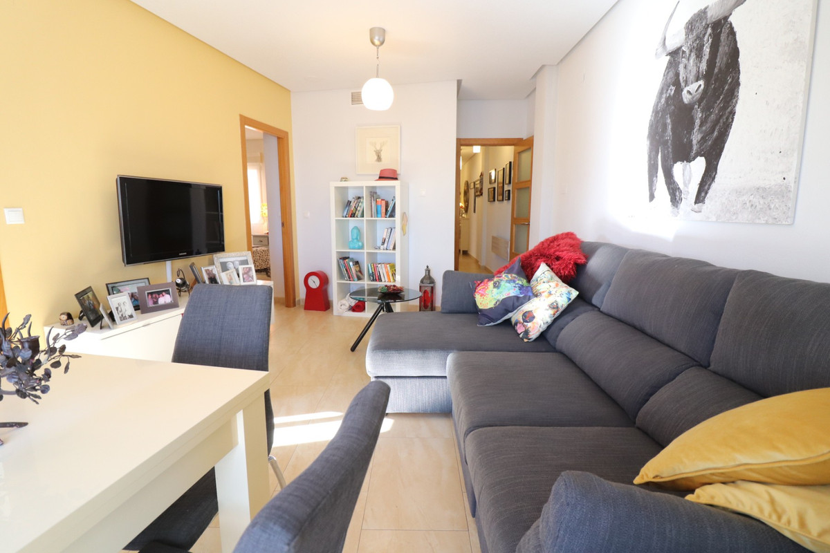 Se vende Apartamento Planta Media de 2 dormitorios en Costa Blanca, Alicante, España