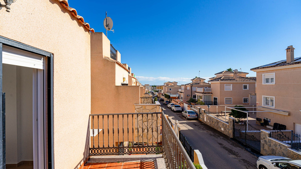 2 Bed Townhouse for sale in Punta Prima Costa Blanca, Alicante, Spain