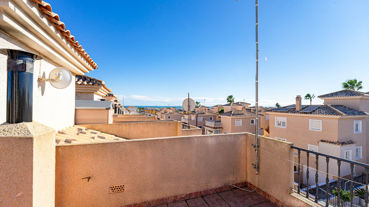 2 Bed Townhouse for sale in Punta Prima Costa Blanca, Alicante, Spain