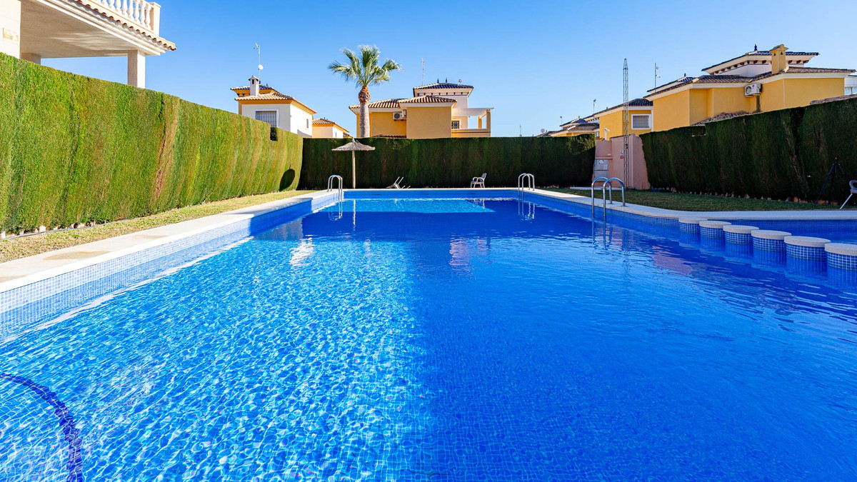 2 Bed Townhouse for sale in Punta Prima Costa Blanca, Alicante, Spain