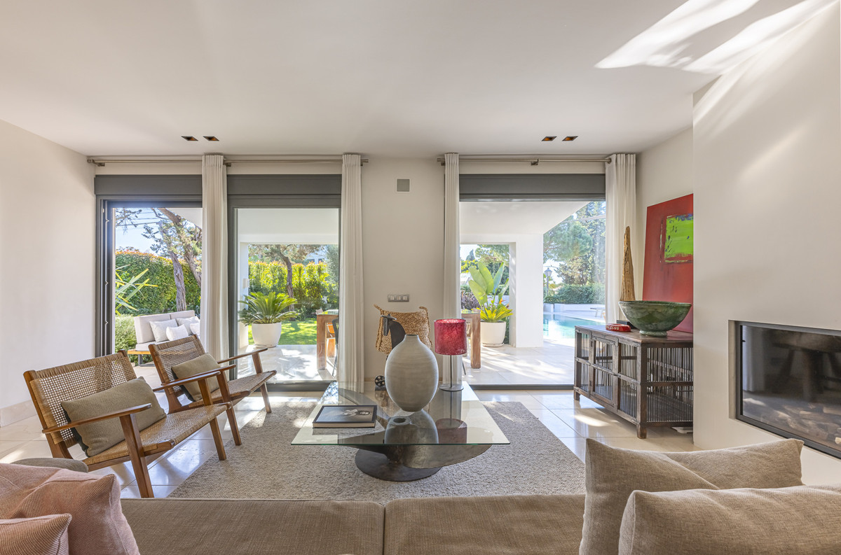 3 Bed Townhouse for sale in Marbesa Costa Del Sol, Málaga, Spain