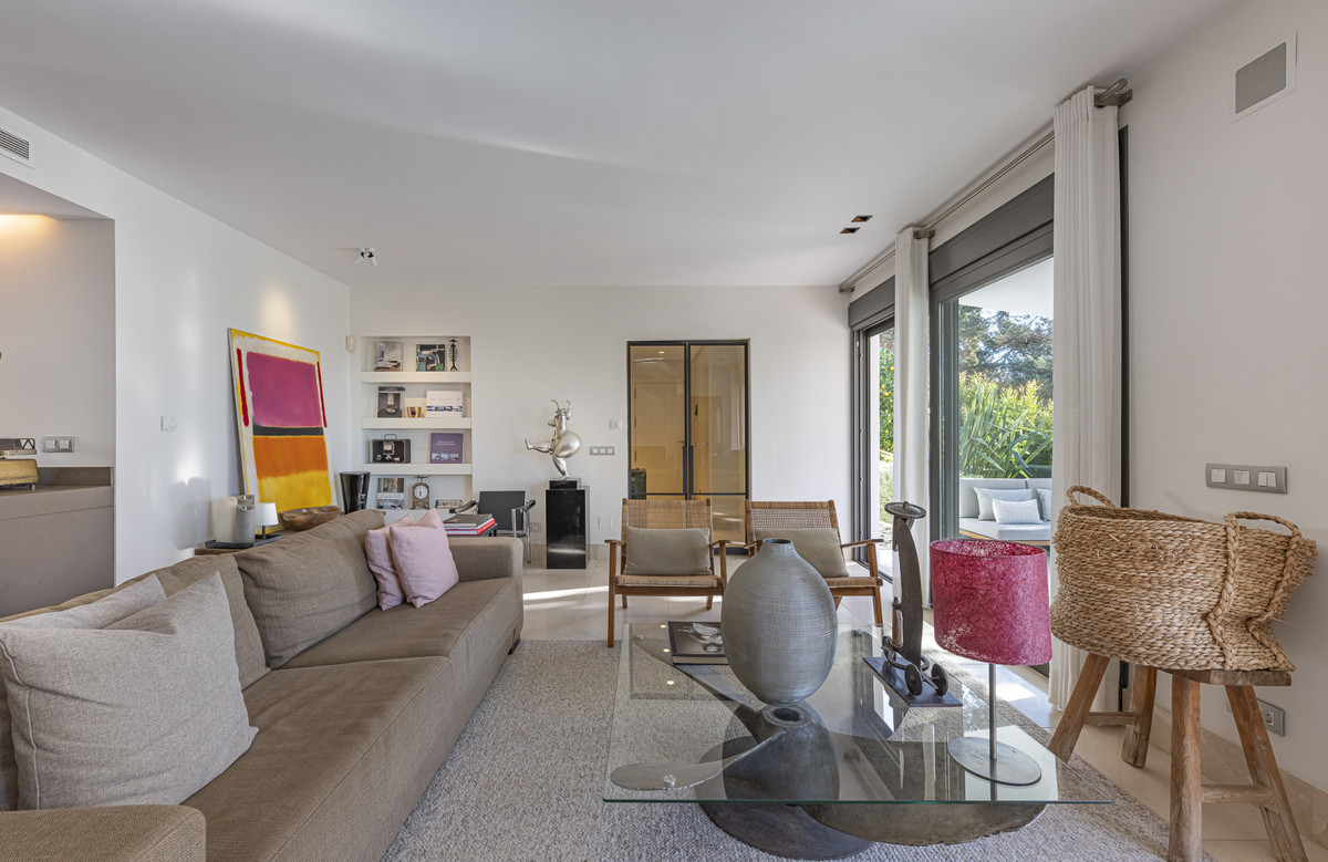 3 Bed Townhouse for sale in Marbesa Costa Del Sol, Málaga, Spain