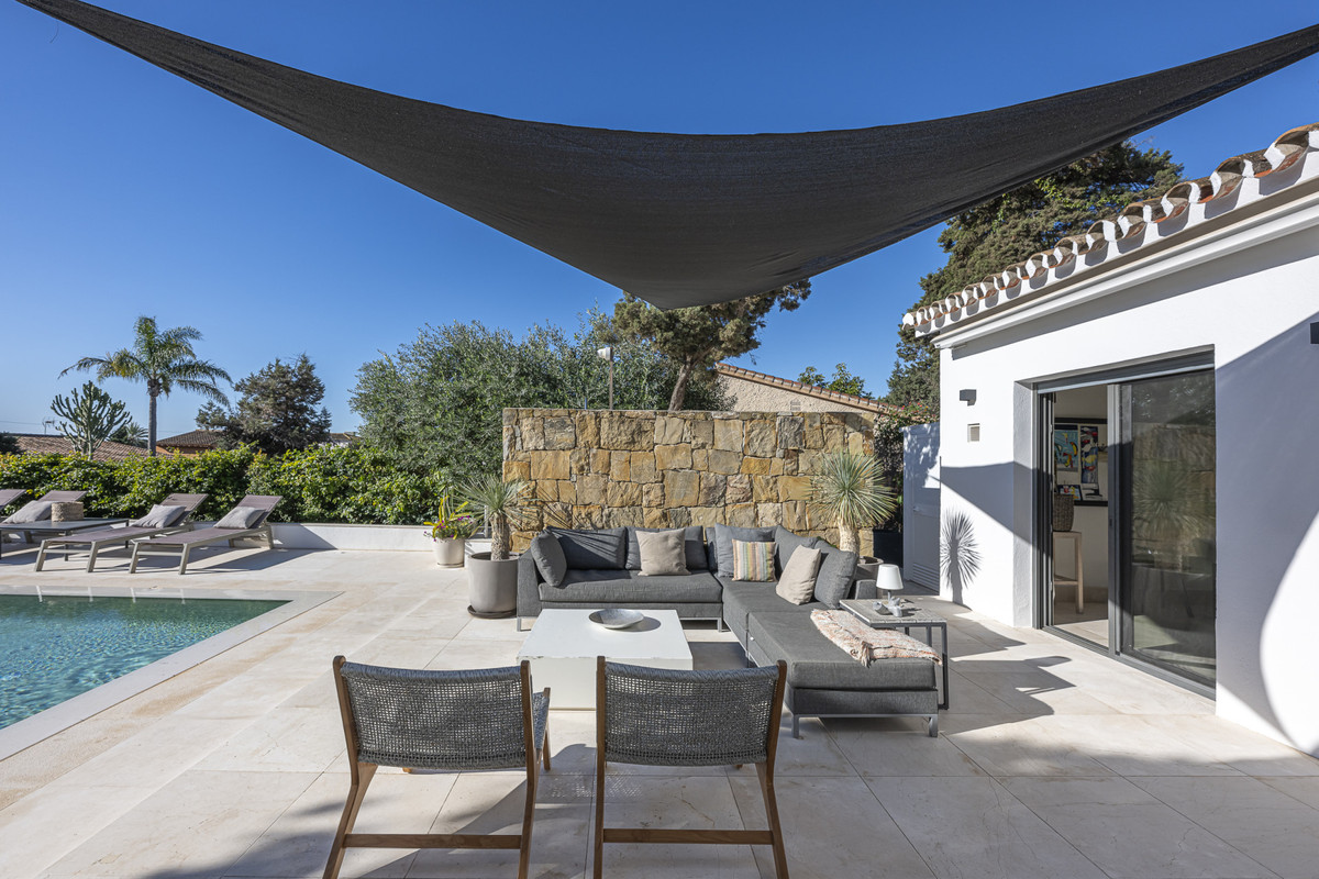 3 Bed Townhouse for sale in Marbesa Costa Del Sol, Málaga, Spain