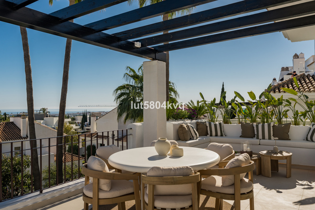 3 Bed Apartment for sale in Nueva Andalucía Costa Del Sol, Málaga, Spain