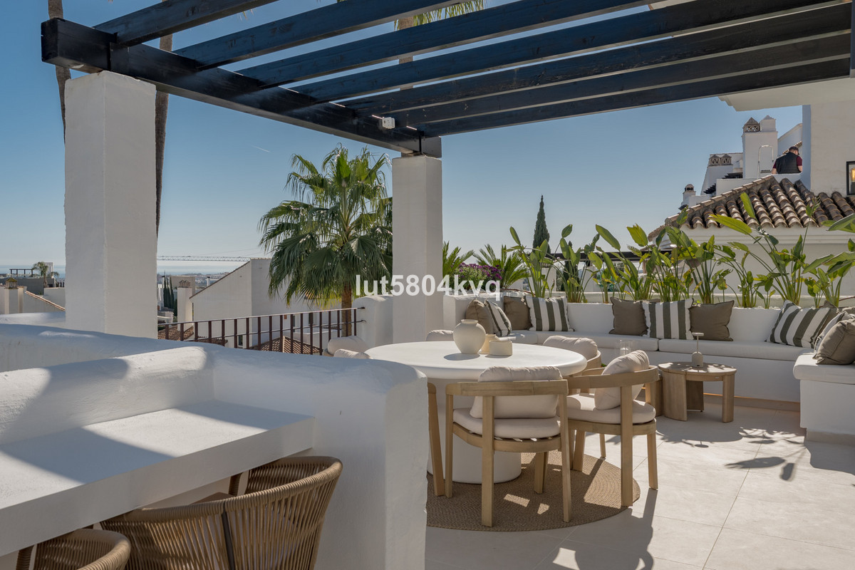 3 Bed Apartment for sale in Nueva Andalucía Costa Del Sol, Málaga, Spain