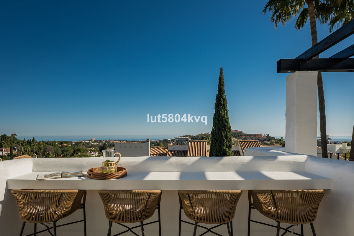 3 Bed Apartment for sale in Nueva Andalucía Costa Del Sol, Málaga, Spain