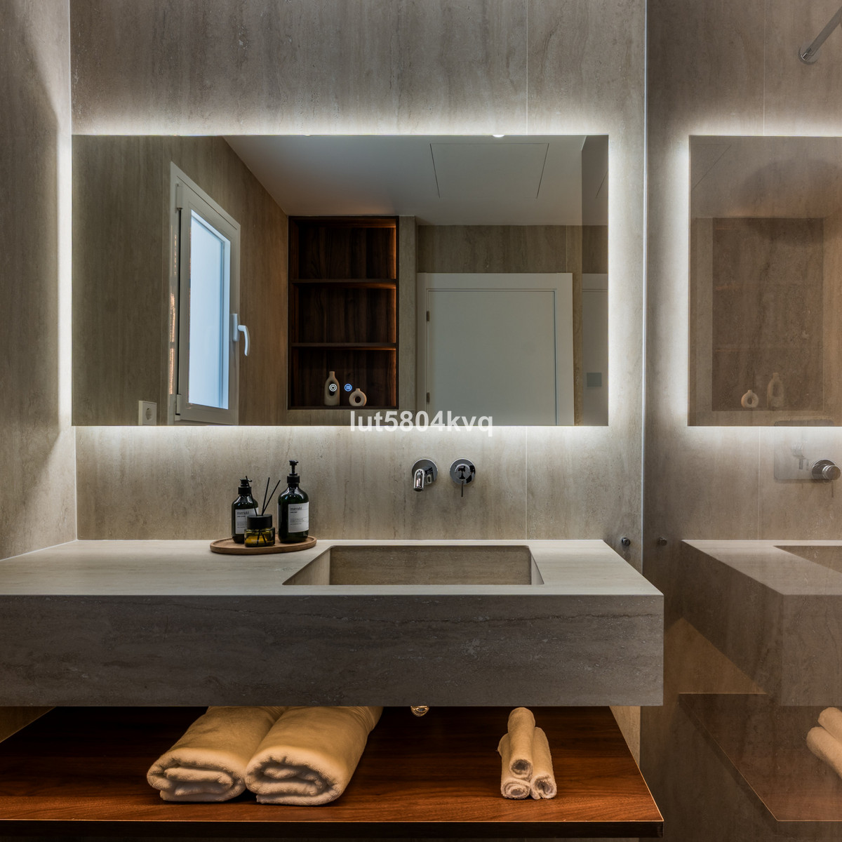 3 Bed Apartment for sale in Nueva Andalucía Costa Del Sol, Málaga, Spain