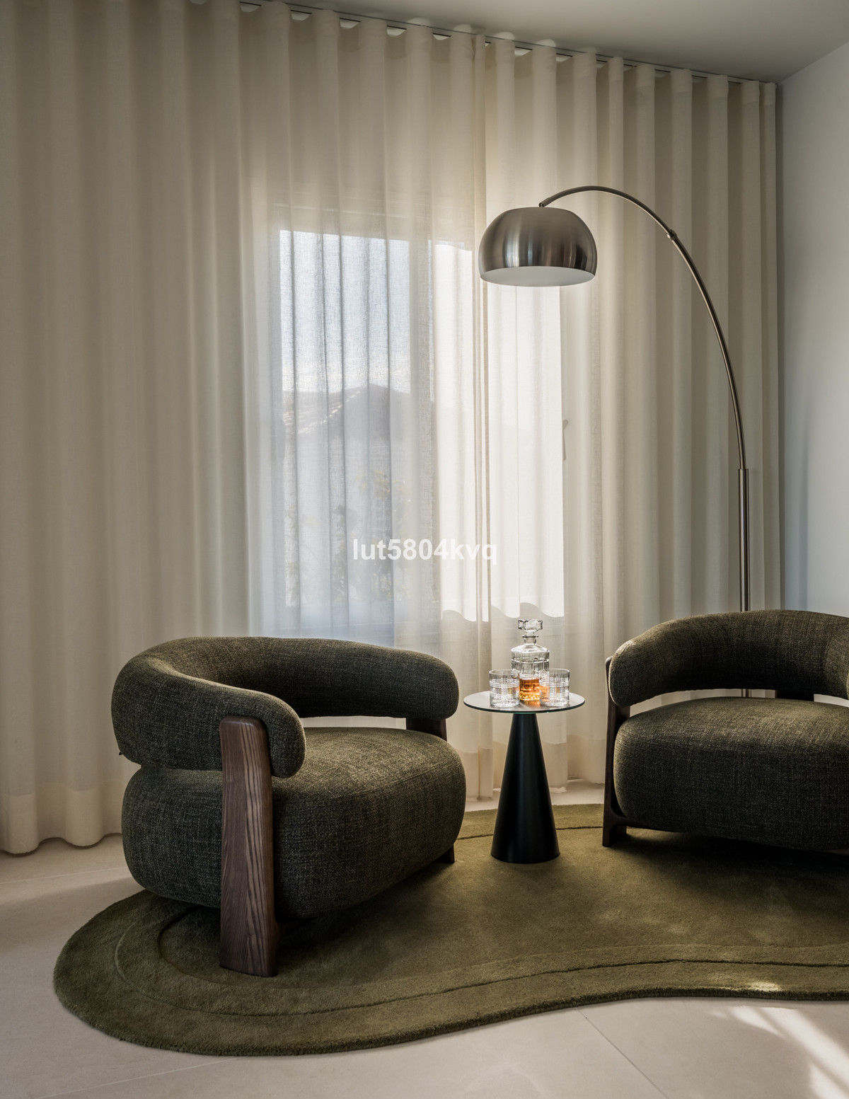 3 Bed Apartment for sale in Nueva Andalucía Costa Del Sol, Málaga, Spain
