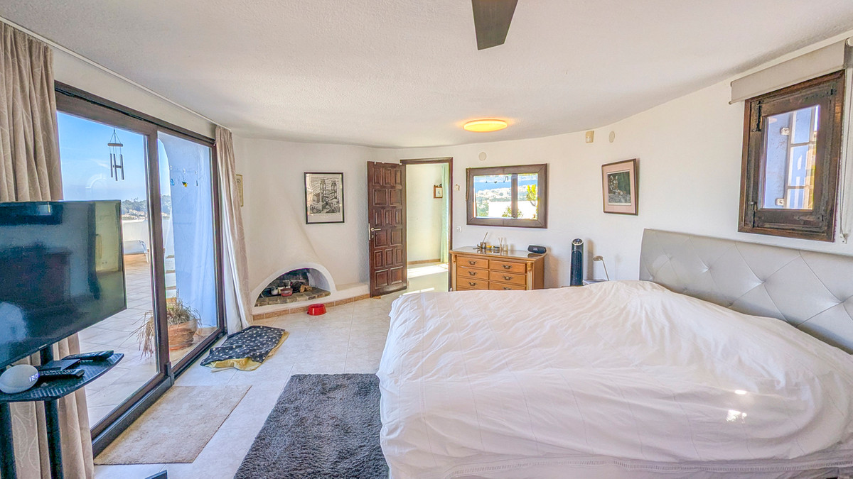 5 Bed Townhouse for sale in Javea Costa Blanca, Alicante, Spain