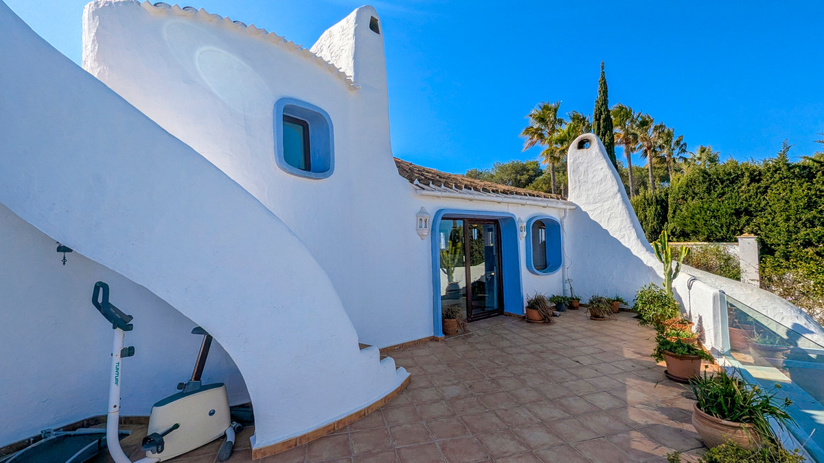 5 Bed Townhouse for sale in Javea Costa Blanca, Alicante, Spain