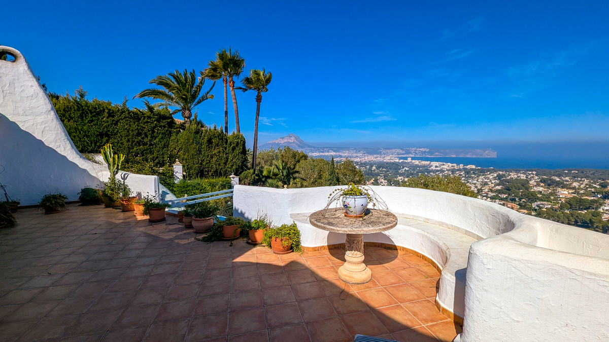 5 Bed Townhouse for sale in Javea Costa Blanca, Alicante, Spain