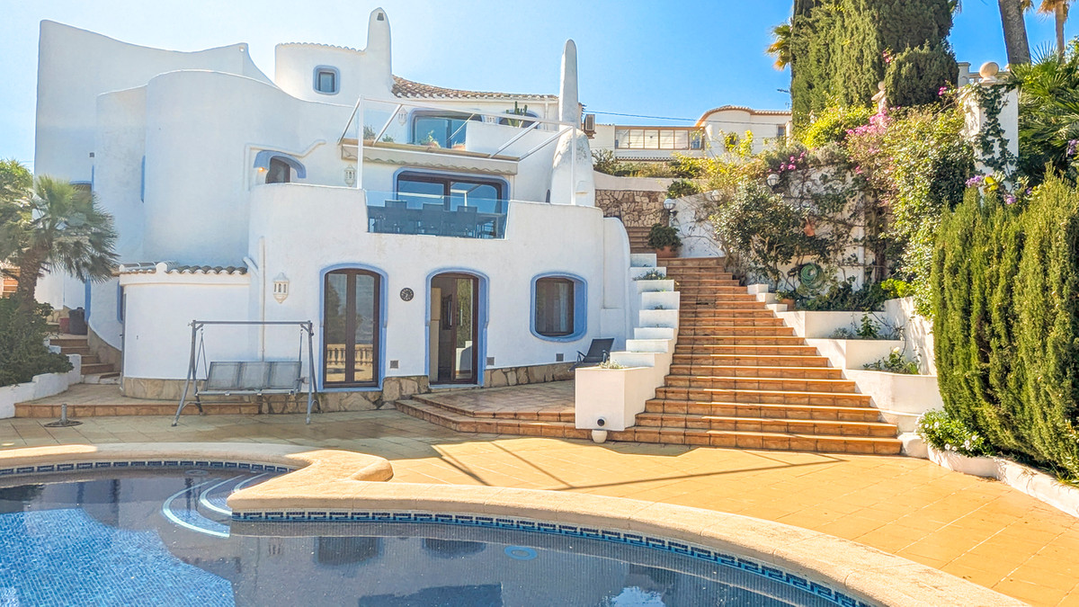 5 Bed Townhouse for sale in Javea Costa Blanca, Alicante, Spain