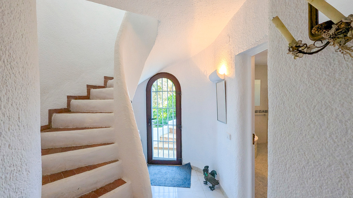 5 Bed Townhouse for sale in Javea Costa Blanca, Alicante, Spain