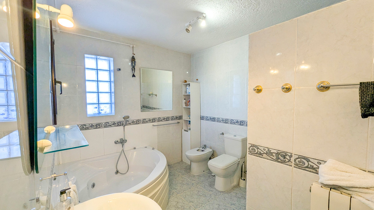 5 Bed Townhouse for sale in Javea Costa Blanca, Alicante, Spain