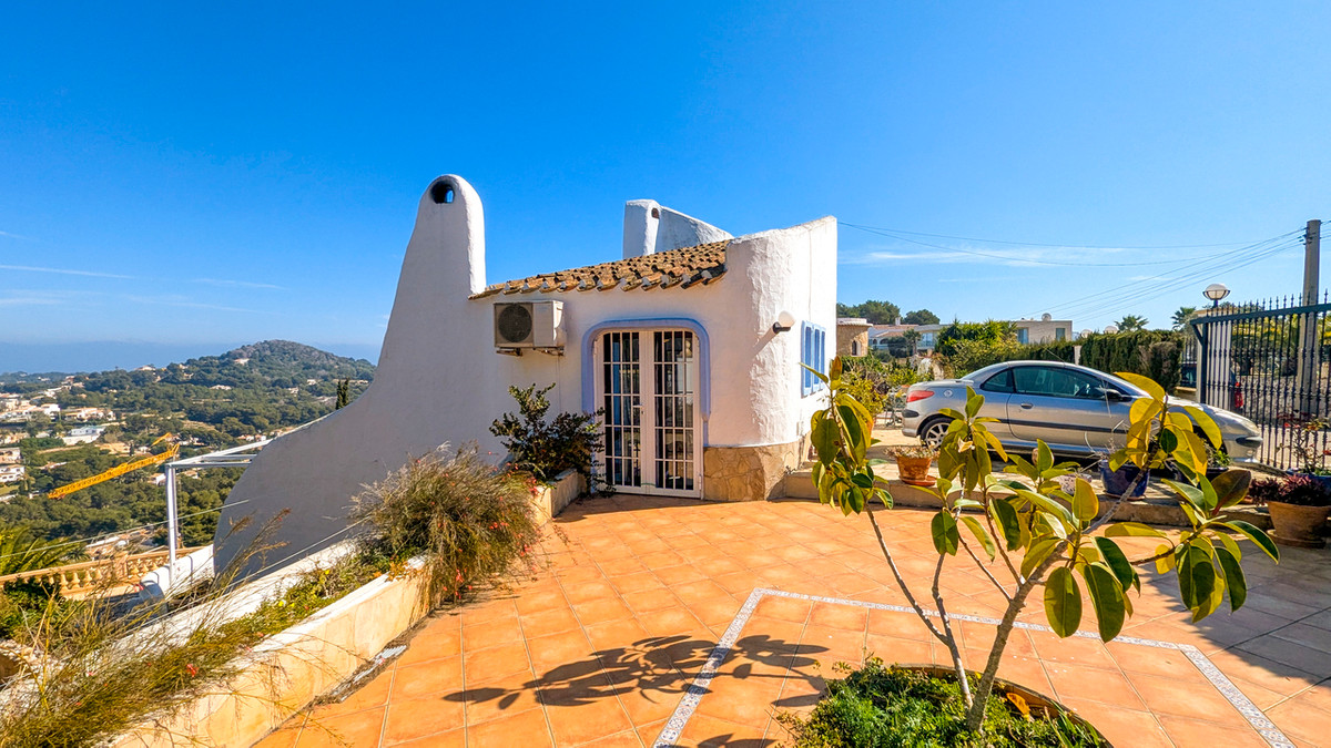 5 Bed Townhouse for sale in Javea Costa Blanca, Alicante, Spain