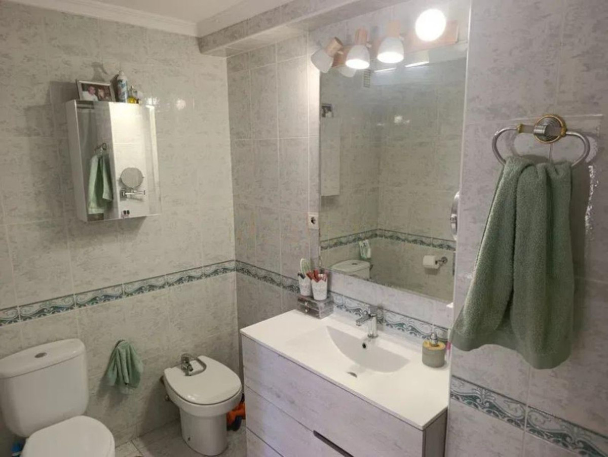 4 Bed Apartment for sale in Marbella Costa Del Sol, Málaga, Spain