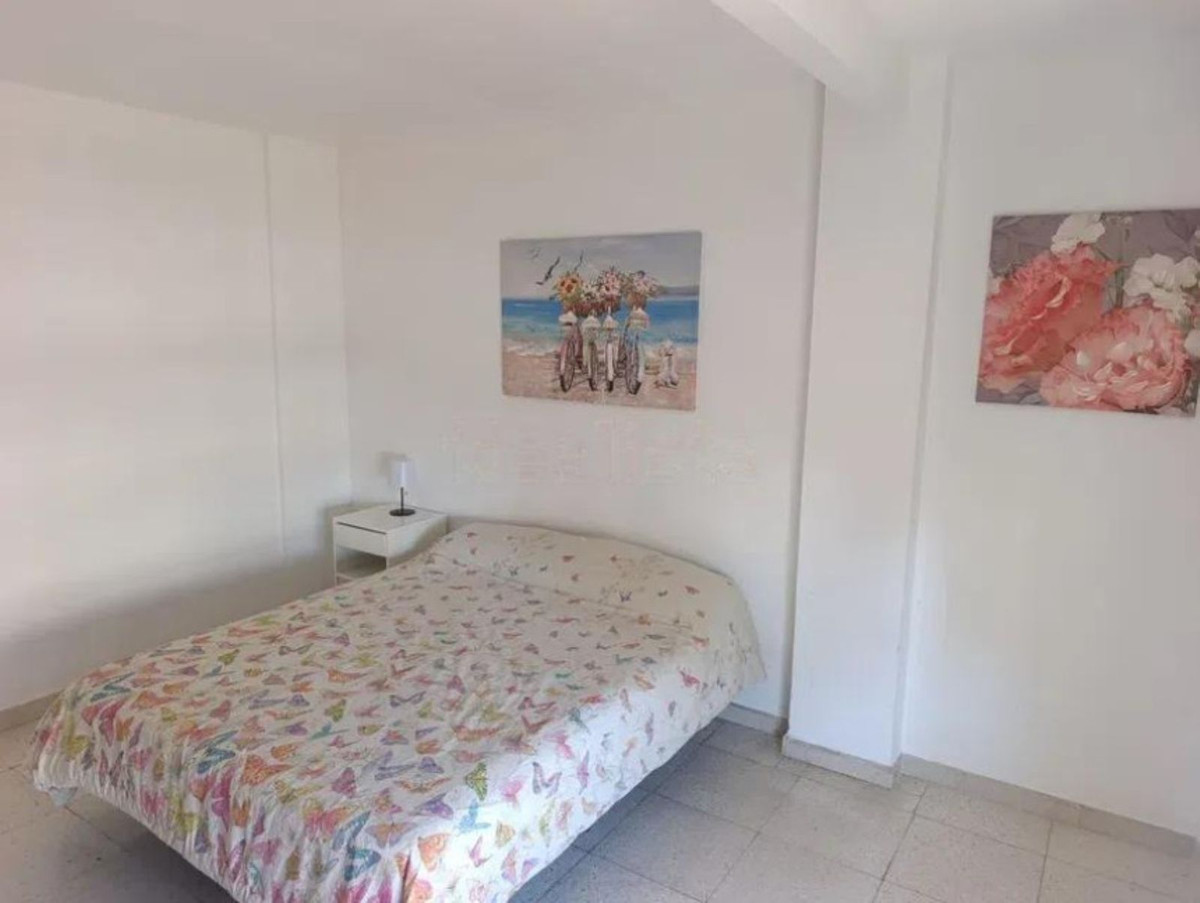 4 Bed Apartment for sale in Marbella Costa Del Sol, Málaga, Spain
