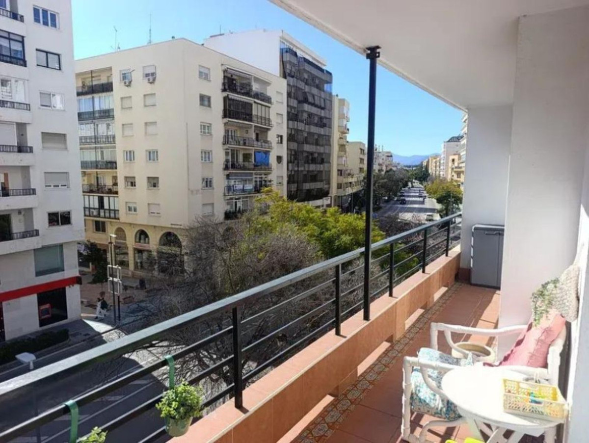 4 Bed Apartment for sale in Marbella Costa Del Sol, Málaga, Spain