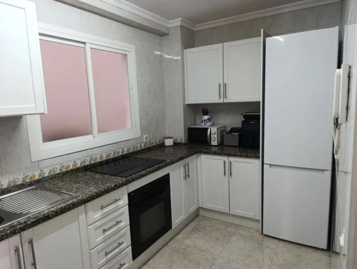 4 Bed Apartment for sale in Marbella Costa Del Sol, Málaga, Spain