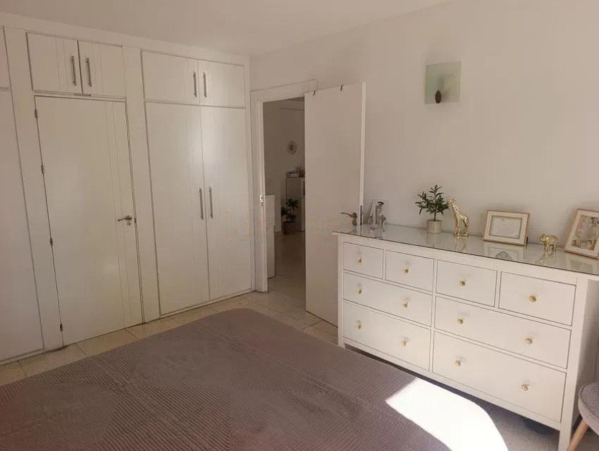 4 Bed Apartment for sale in Marbella Costa Del Sol, Málaga, Spain