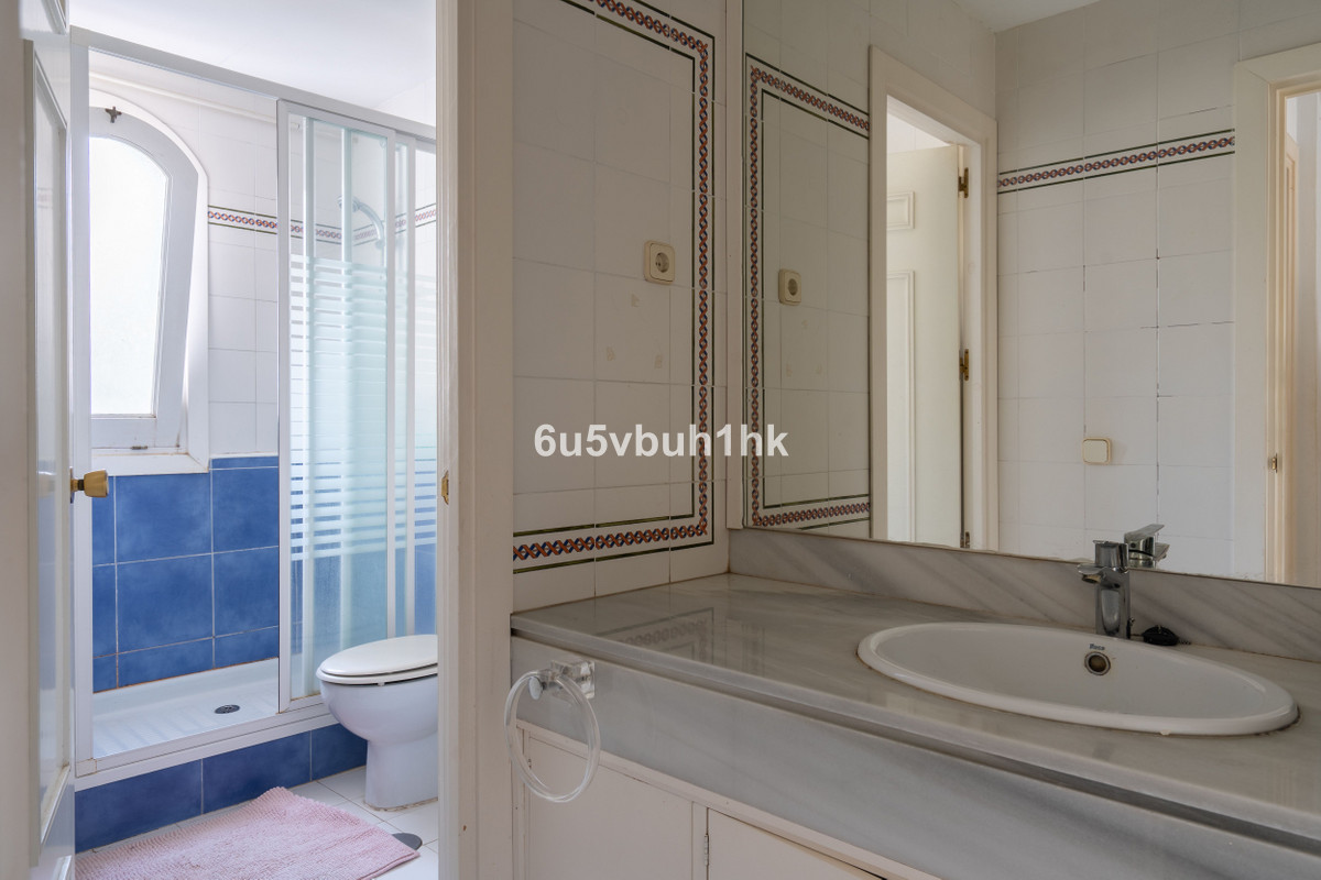 4 Bed Townhouse for sale in Nueva Andalucía Costa Del Sol, Málaga, Spain