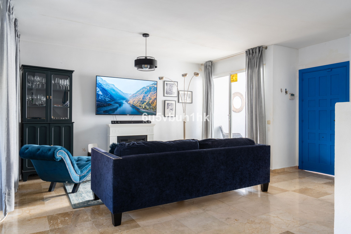 4 Bed Townhouse for sale in Nueva Andalucía Costa Del Sol, Málaga, Spain