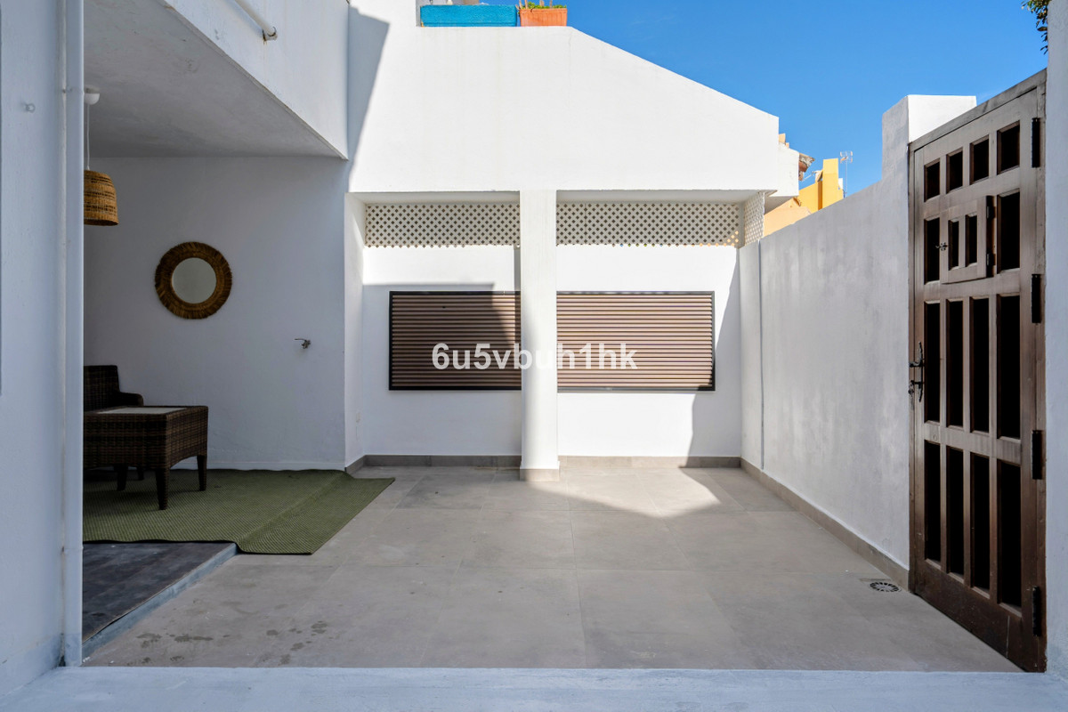 4 Bed Townhouse for sale in Nueva Andalucía Costa Del Sol, Málaga, Spain