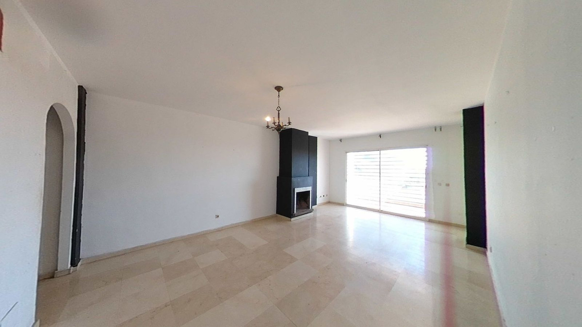 2 Bed Apartment for sale in Bel Air Costa Del Sol, Málaga, Spain