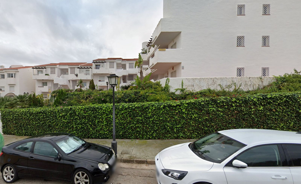 2 Bed Apartment for sale in Bel Air Costa Del Sol, Málaga, Spain