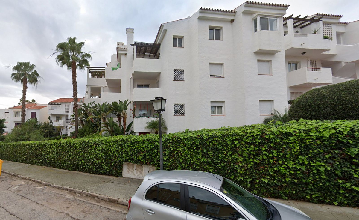 2 Bed Apartment for sale in Bel Air Costa Del Sol, Málaga, Spain