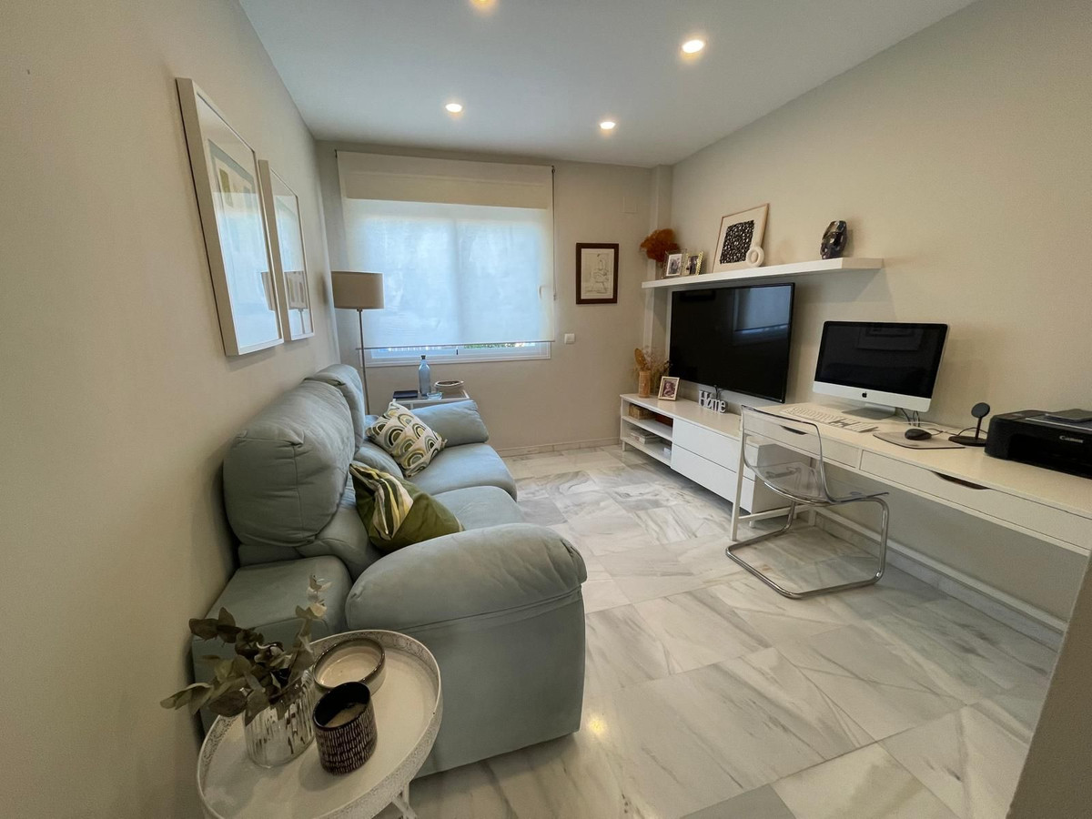 Se vende Pareada de 5 dormitorios en Costa Del Sol, Málaga, España