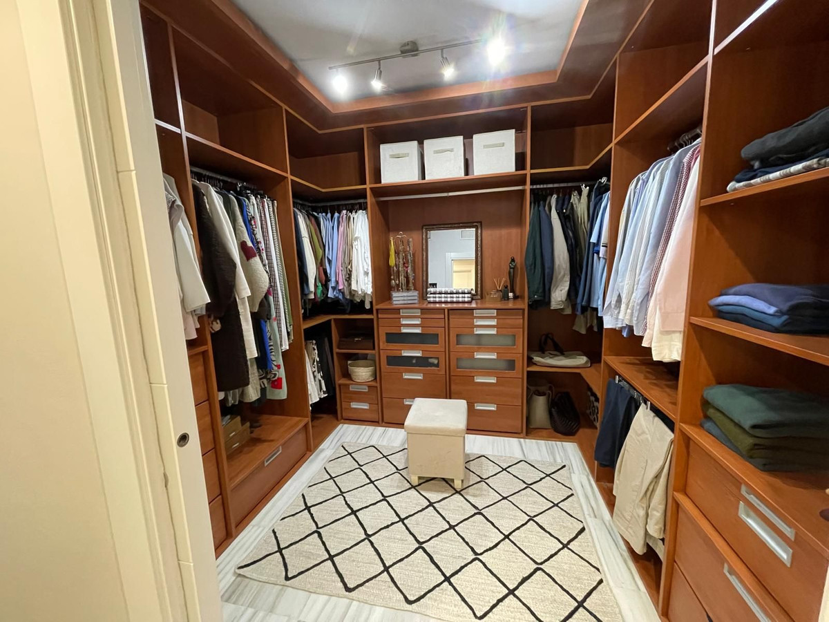 Se vende Pareada de 5 dormitorios en Costa Del Sol, Málaga, España