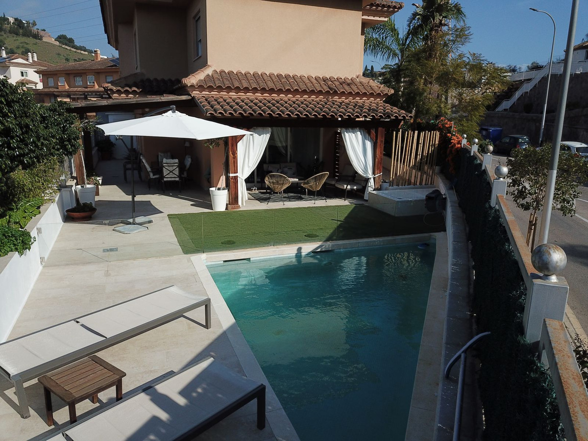 Se vende Pareada de 5 dormitorios en Costa Del Sol, Málaga, España