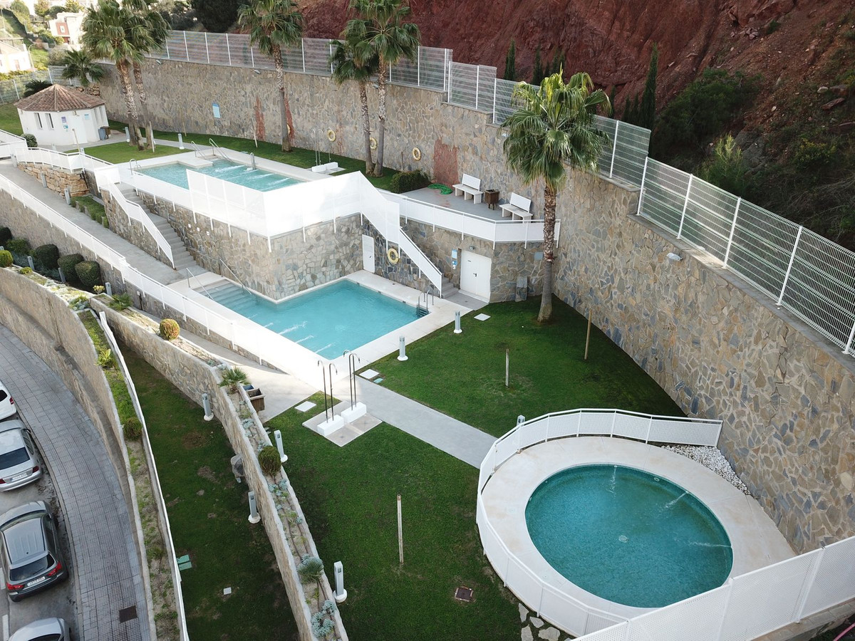 Se vende Pareada de 5 dormitorios en Costa Del Sol, Málaga, España